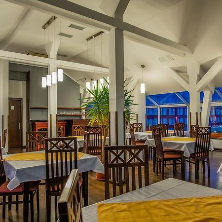 Hotel Maria Rădăuţi Eksteriør billede