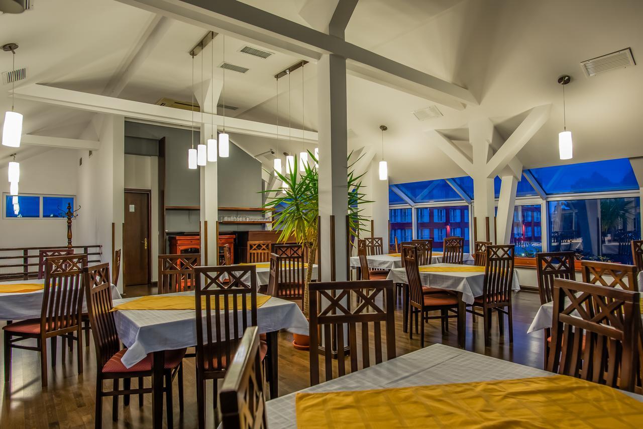 Hotel Maria Rădăuţi Eksteriør billede