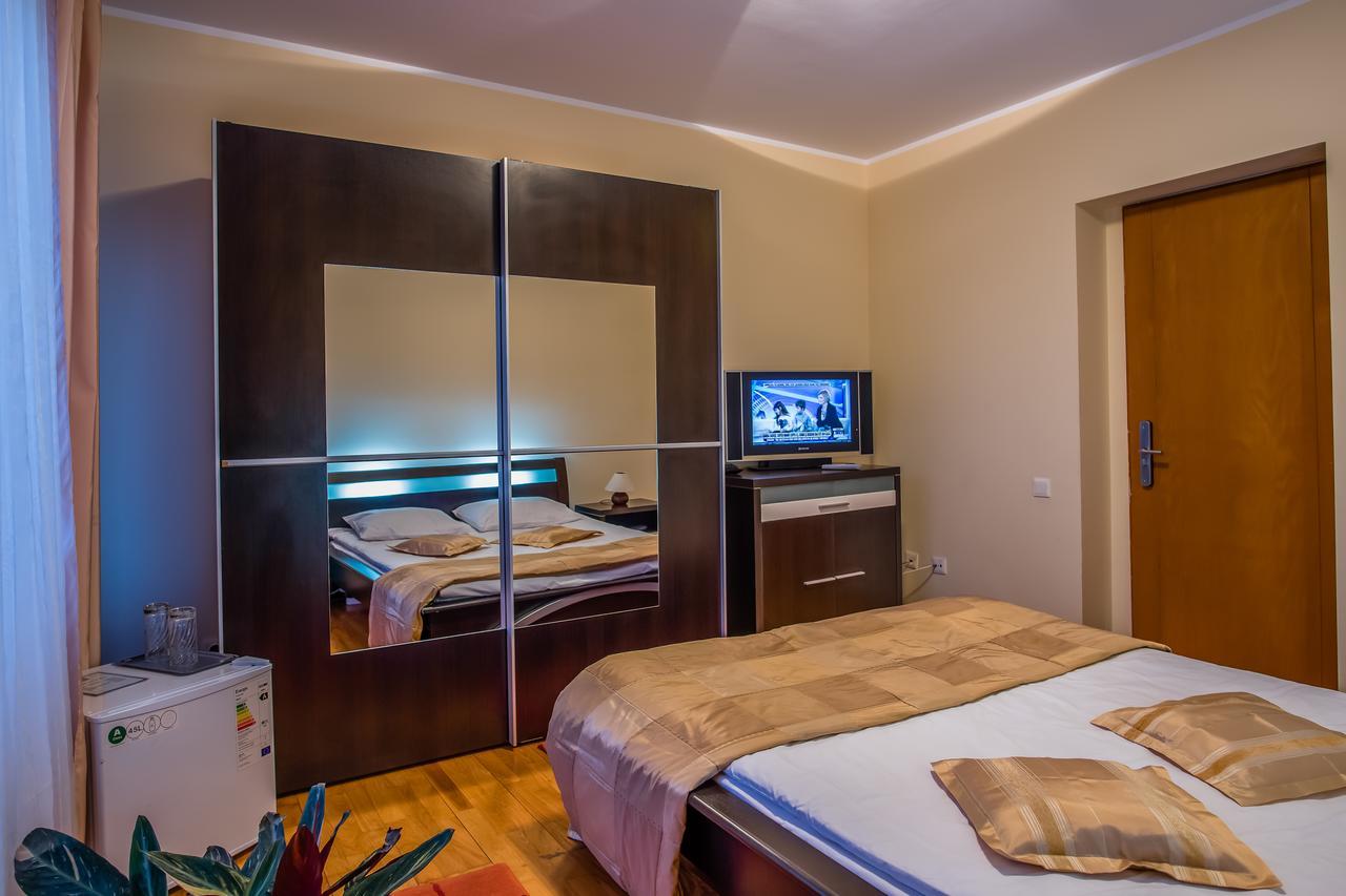 Hotel Maria Rădăuţi Eksteriør billede