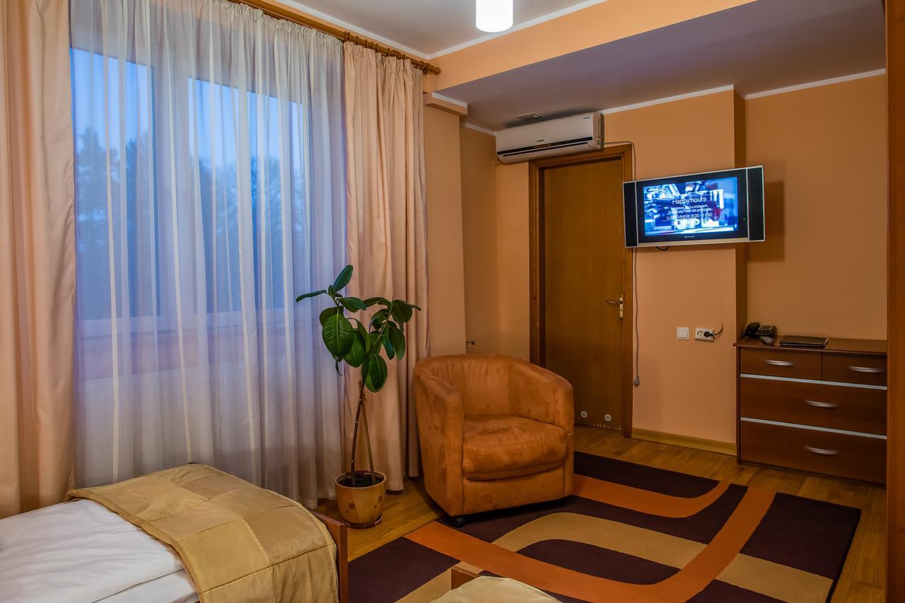 Hotel Maria Rădăuţi Eksteriør billede
